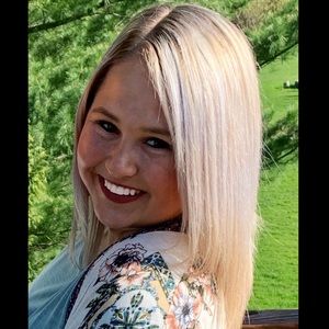 Meet your Posher, Brianna